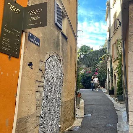 Meublé-vue Mer-vieux Hyères- Centre Médiéval Coeur De * Hyères